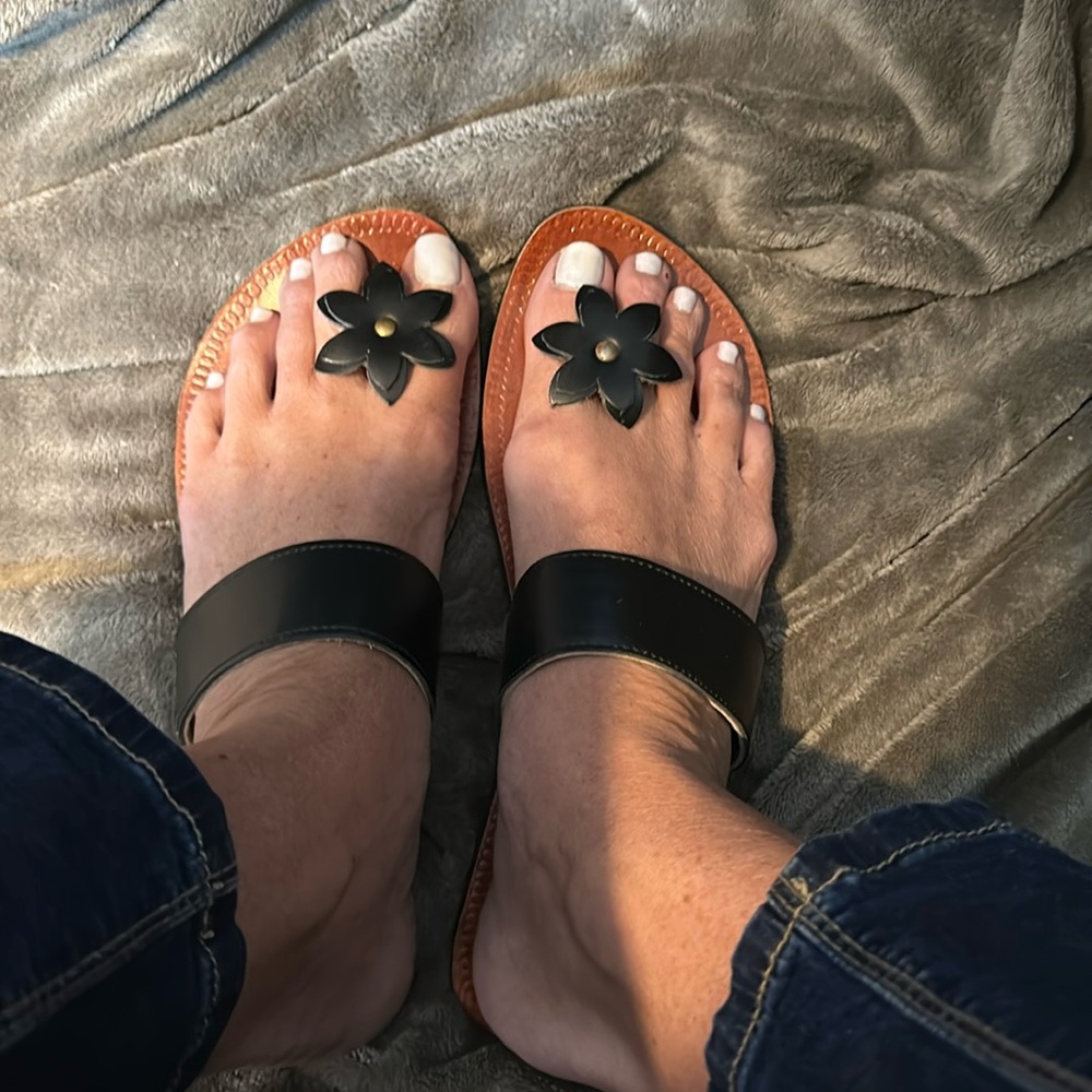 Beautiful black leather toe sandals